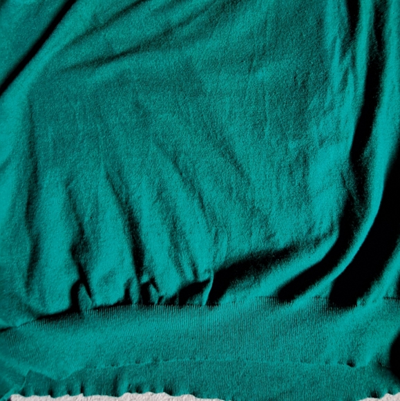 Emerald green sweater - Picture 2 of 5
